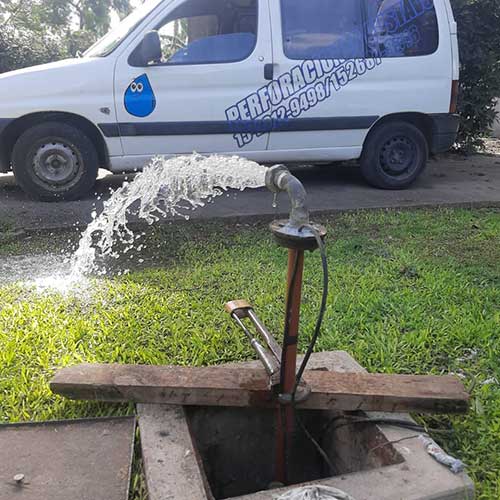 Servicio de perforación de agua y reparación de bombas sumergibles en Zona Oeste